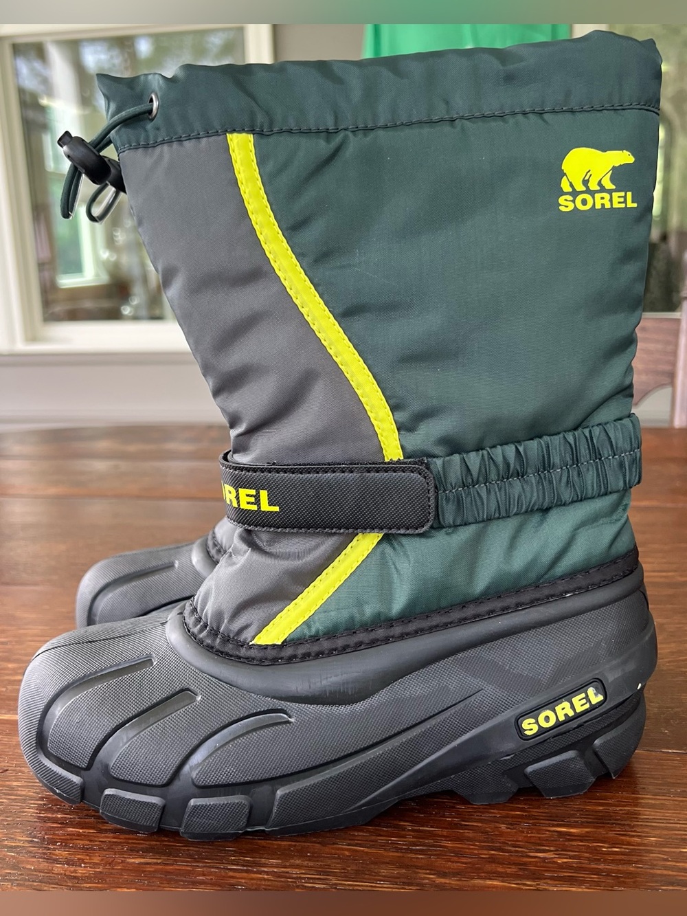 Sorel Flurry Kids Winter Snow Boots Green Gray Insulated Cinch Top Size 4